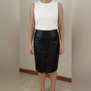 Classiques Entier black leather skirt
